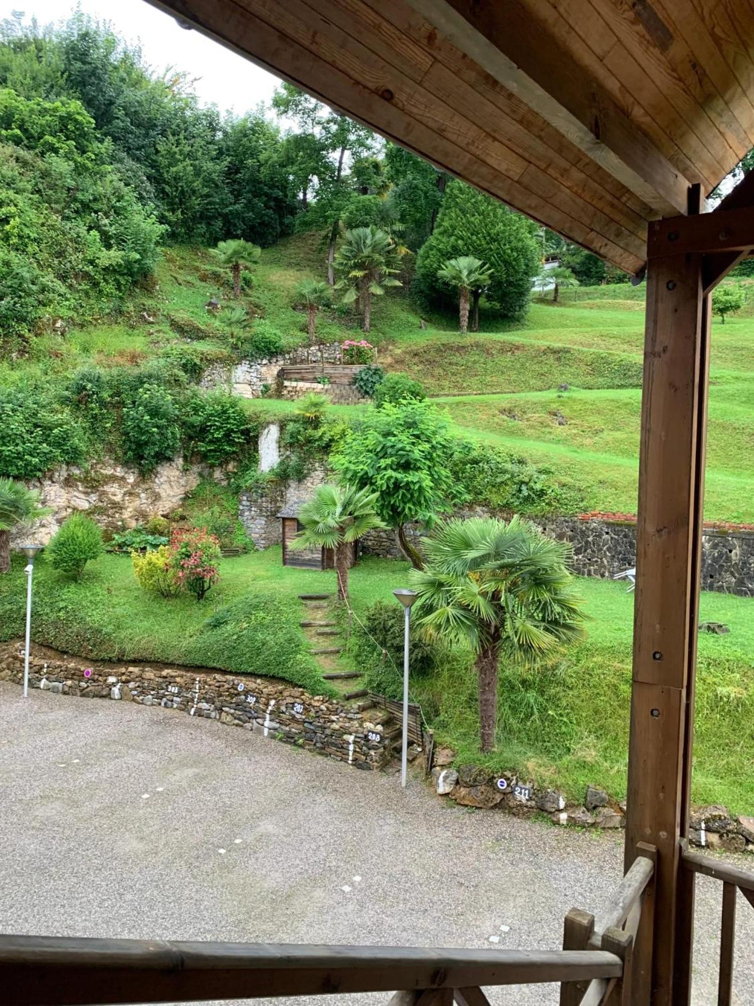 Appartement Charmant A Bagneres De Bigorre 56 M² Avec Balcon ภายนอก รูปภาพ