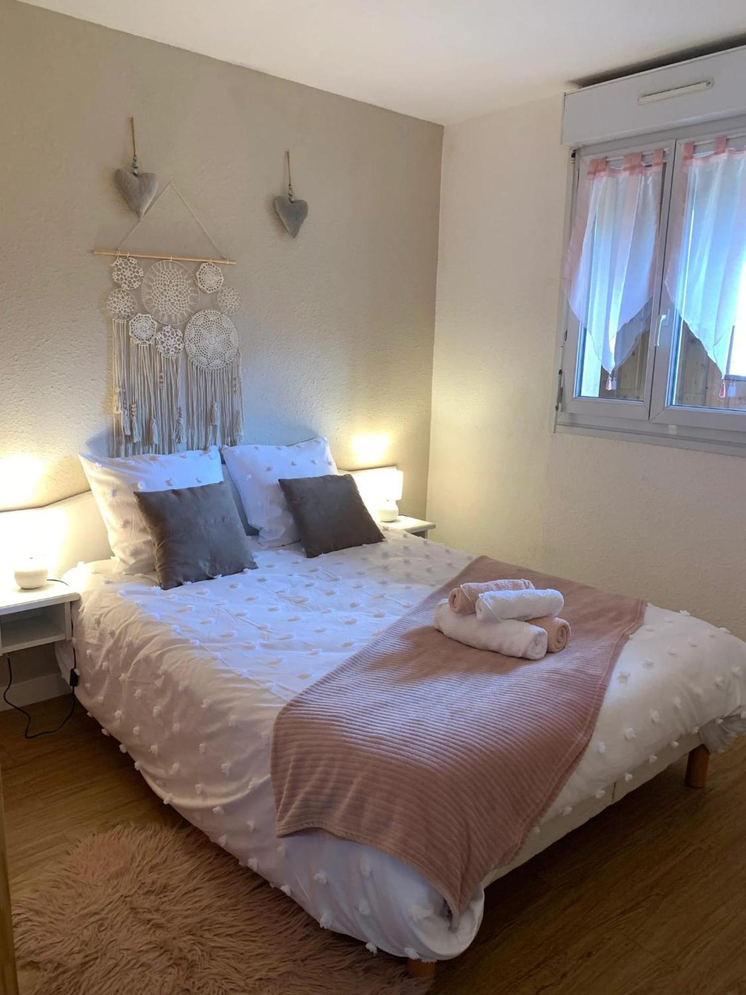 Appartement Charmant A Bagneres De Bigorre 56 M² Avec Balcon ภายนอก รูปภาพ